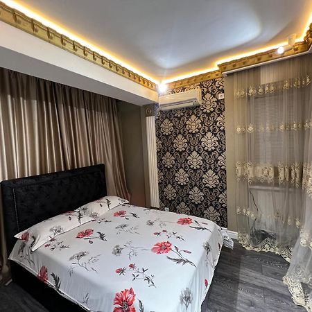 2 Bedrooms Heart Of City Center Chişinău Eksteriør billede