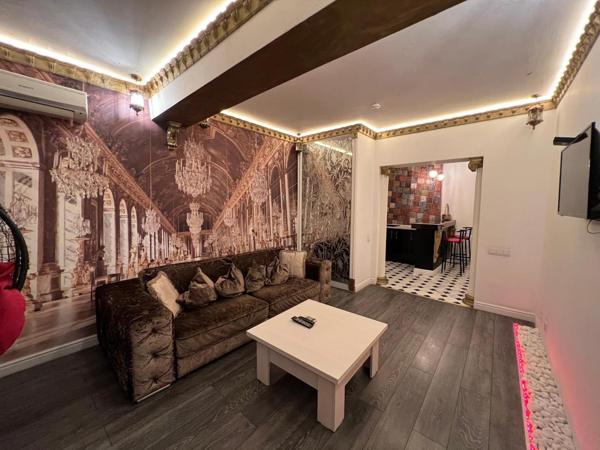 2 Bedrooms Heart Of City Center Chişinău Eksteriør billede