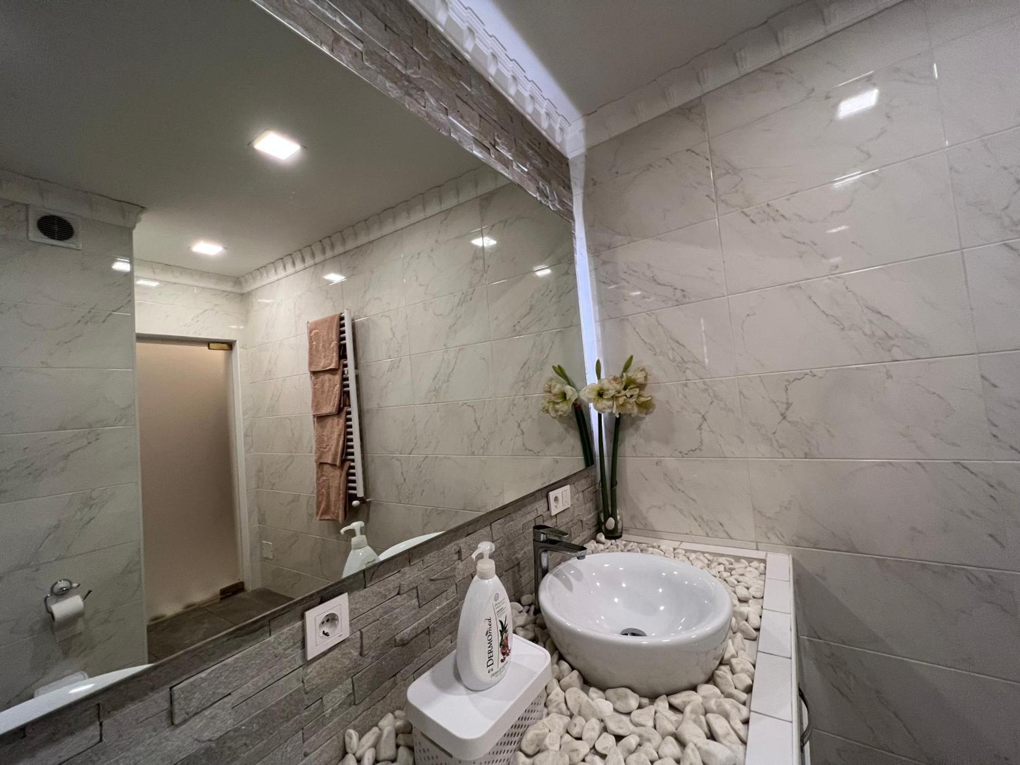 2 Bedrooms Heart Of City Center Chişinău Eksteriør billede